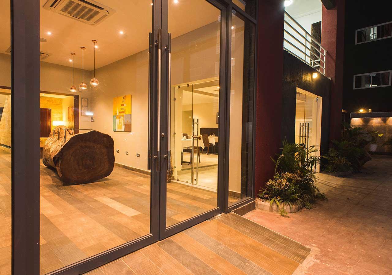 Earl Heights Suites Hotel Accra Extérieur photo