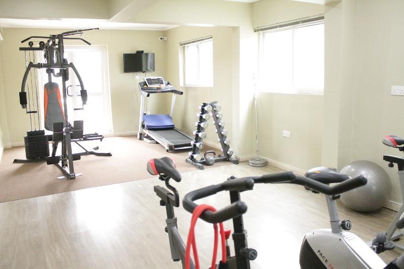 Earl Heights Suites Hotel Accra Extérieur photo